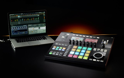 NI - Maschine Studio Black NI - Maschine Studio Black
