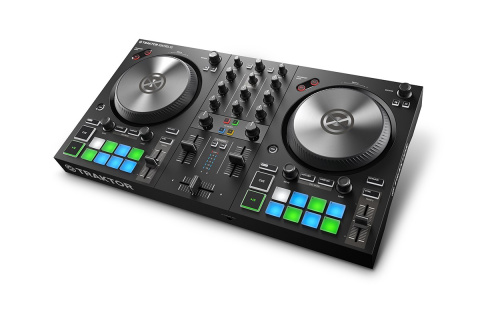 Native Instruments - TRAKTOR KONTROL S2 mk3 Native Instruments - TRAKTOR KONTROL S2 mk3